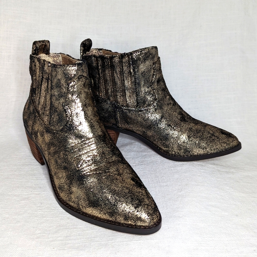 Band of Gypsies Metallic Black and Gold Ankle Boots